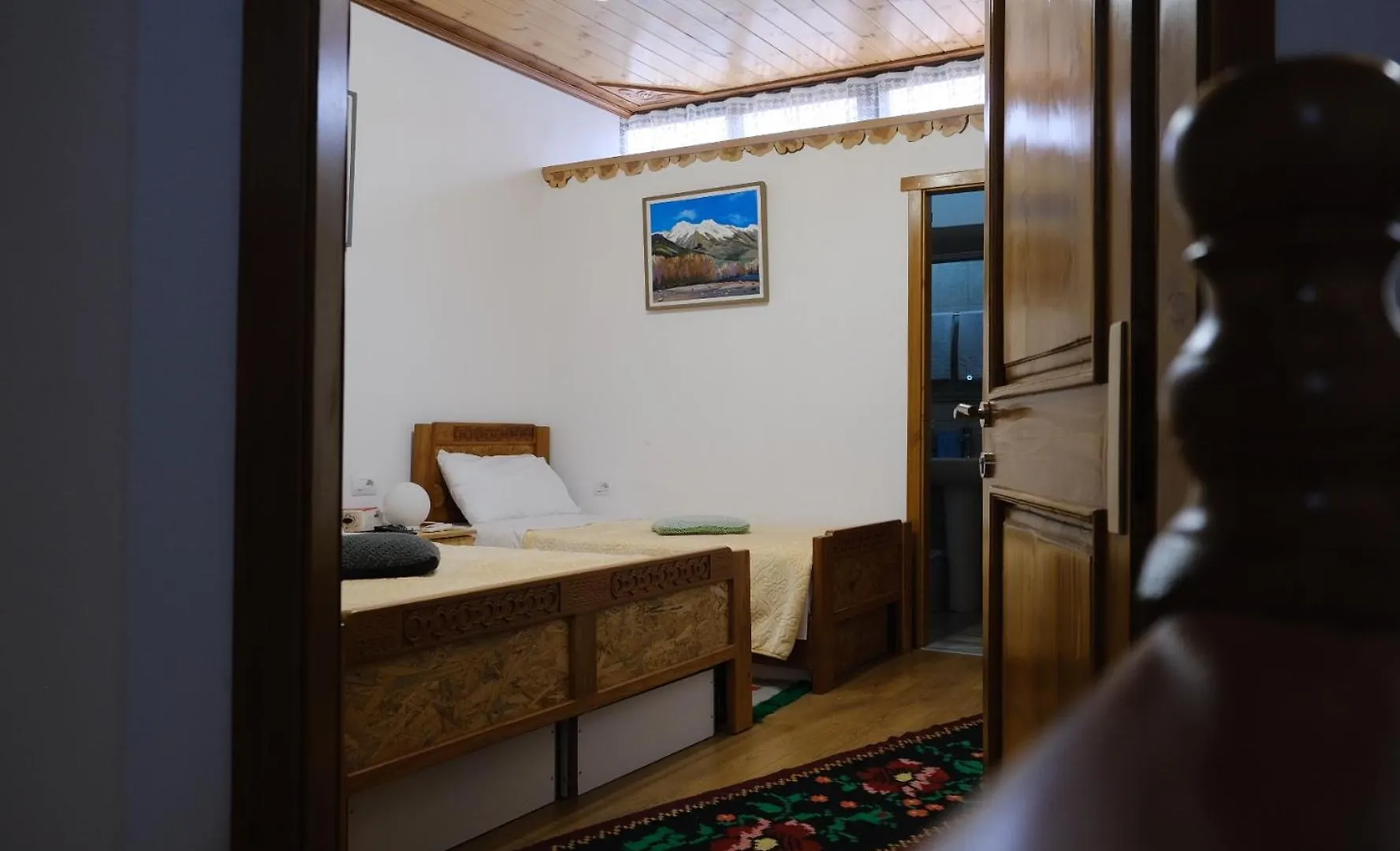As E Vogel, As E Madhe Hotel Erseke 0*,